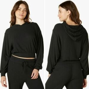 Beyond Yoga So Chic Cropped Ribbed Hoodie In Black